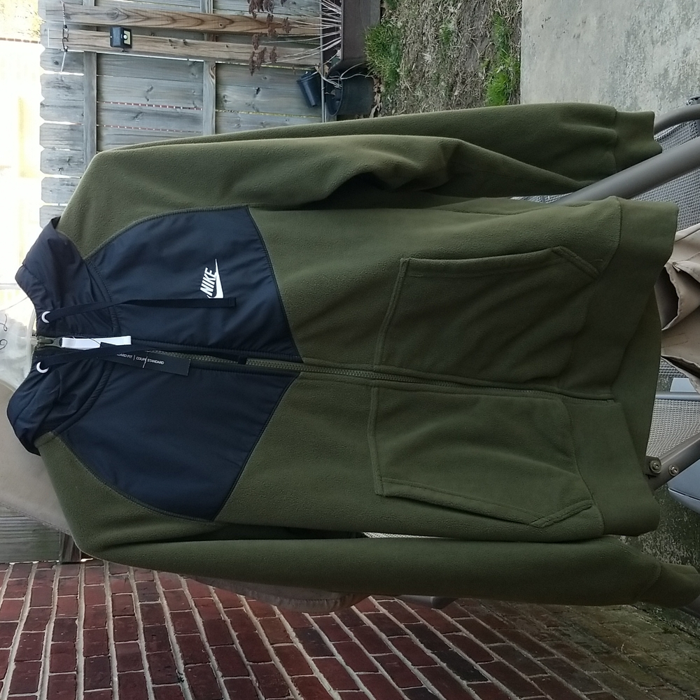 Nike Men's lightweight jacket